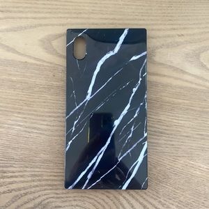 FLAUNT iPhone XR Case